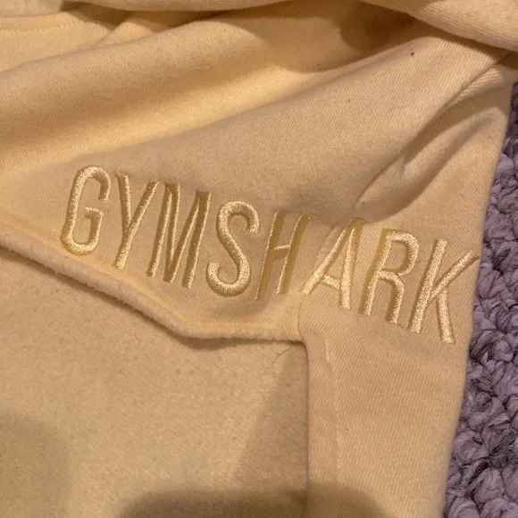 Gymshark Hoodie Half cut - Picture 2 of 7